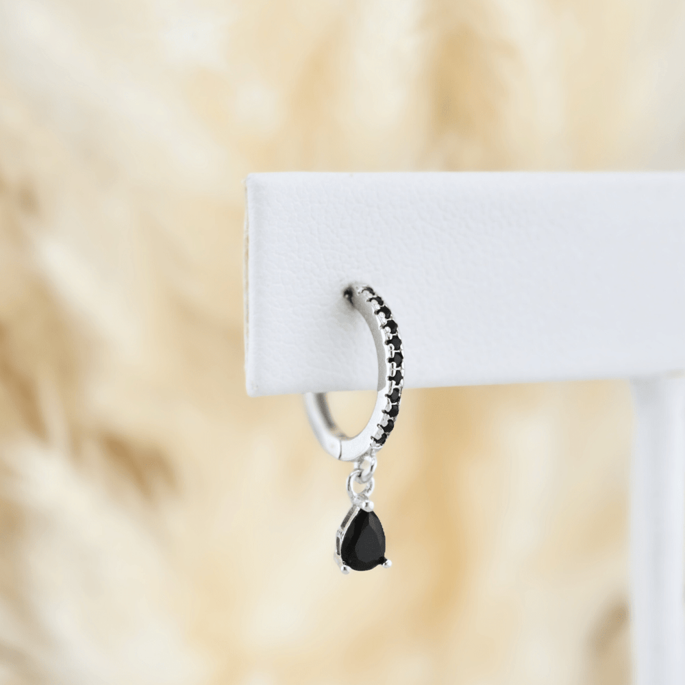 Mathieu Blanchard Boucles d'oreilles Boucles d'oreilles Huggies Gouttes noires en argent sterling