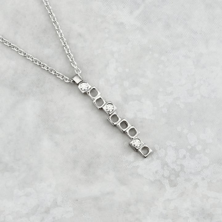 Christine Dwane Collier Geometrica en argent sterling et diamants