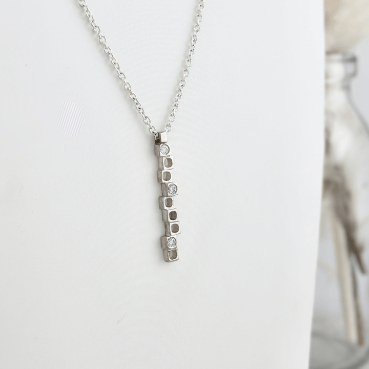 Christine Dwane Collier Geometrica en argent sterling et diamants