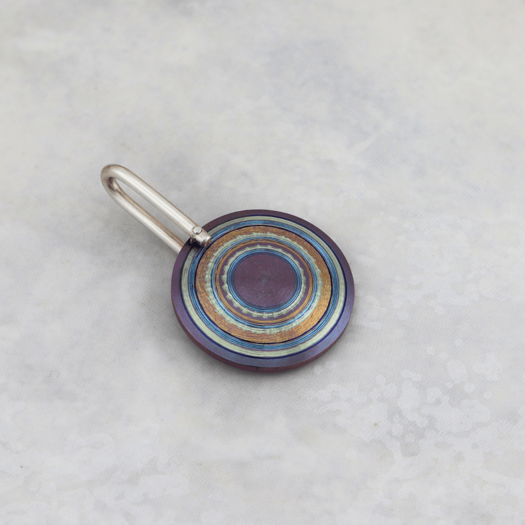 Christine Dwane Pendentif en argent sterling et titane