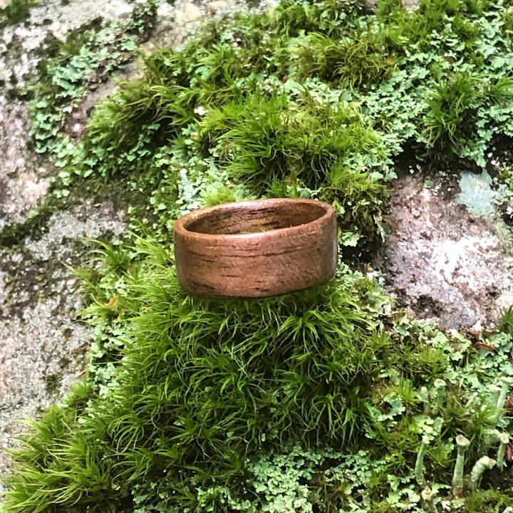 Atelier du bon bouleau Bague minimaliste en bois personnalisée