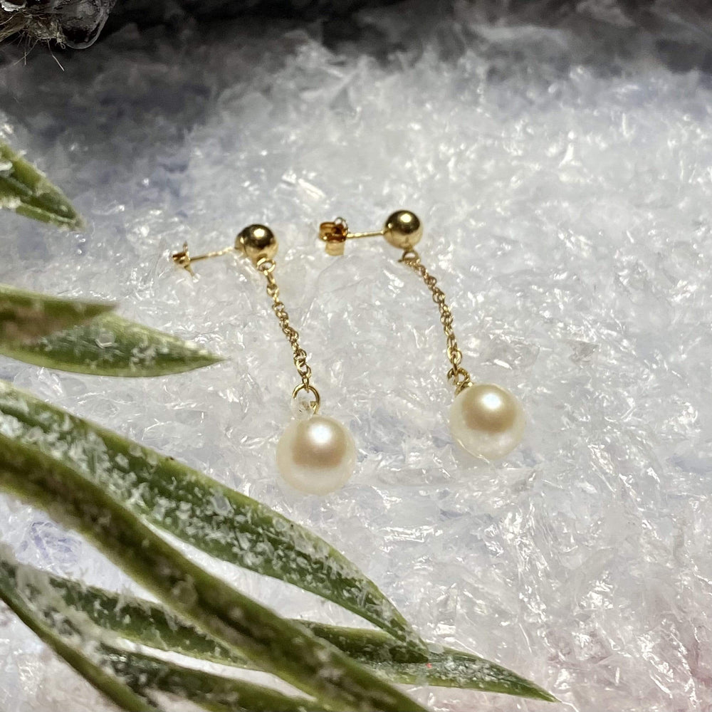 - Boucles d’oreilles perles 8mm et chaines en or jaune 14K