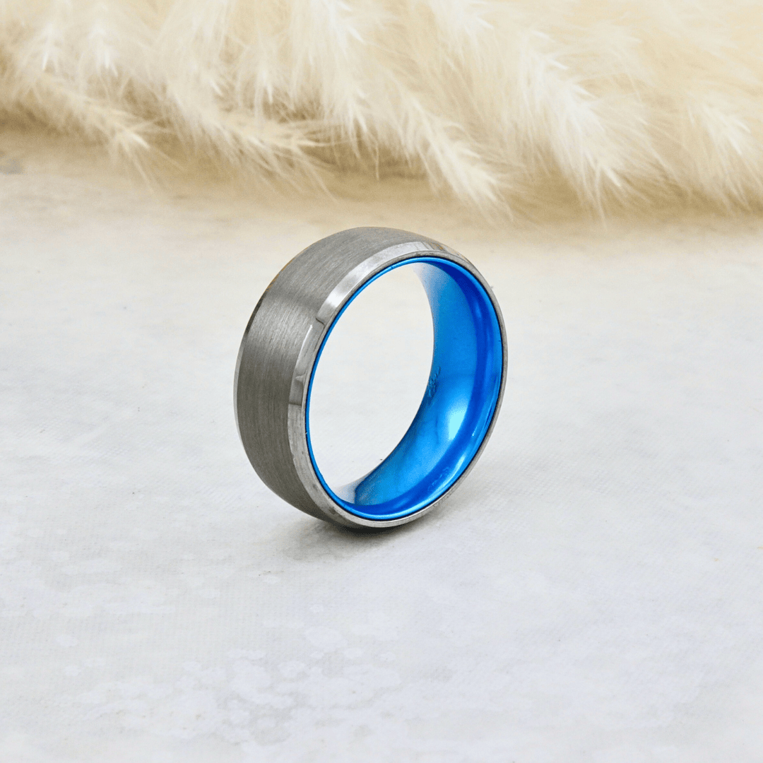 Bague Bleue Électrique en tungstène Roadtripmadewood Bagues Bague Bleue Électrique en tungstène | Mathieu Blanchard® Mathieu Blanchard Joaillerie
