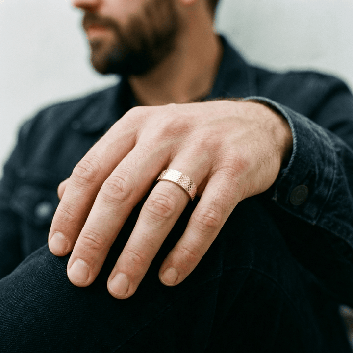 Bague Boreas Mathieu Blanchard Bagues Jonc 6mm en or 10K ou argent sterling unisexe | Mathieu Blanchard Joaillerie Mathieu Blanchard Joaillerie