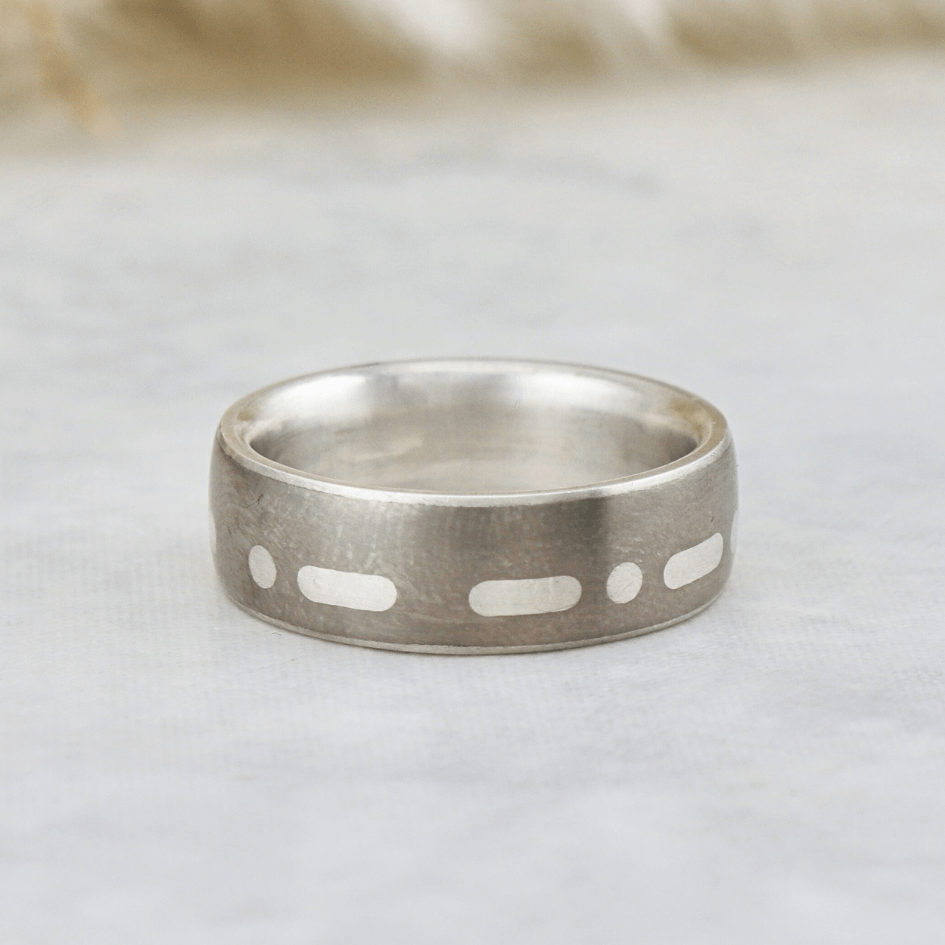 Christine Dwane Bague Code Morse en argent et titane