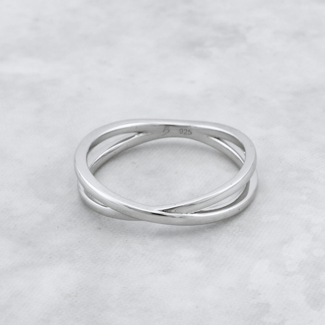 Bague Croisée en argent sterling Mathieu Blanchard Bagues Bague Croisée en argent sterling | Bijouterie Mathieu Blanchard Mathieu Blanchard Joaillerie