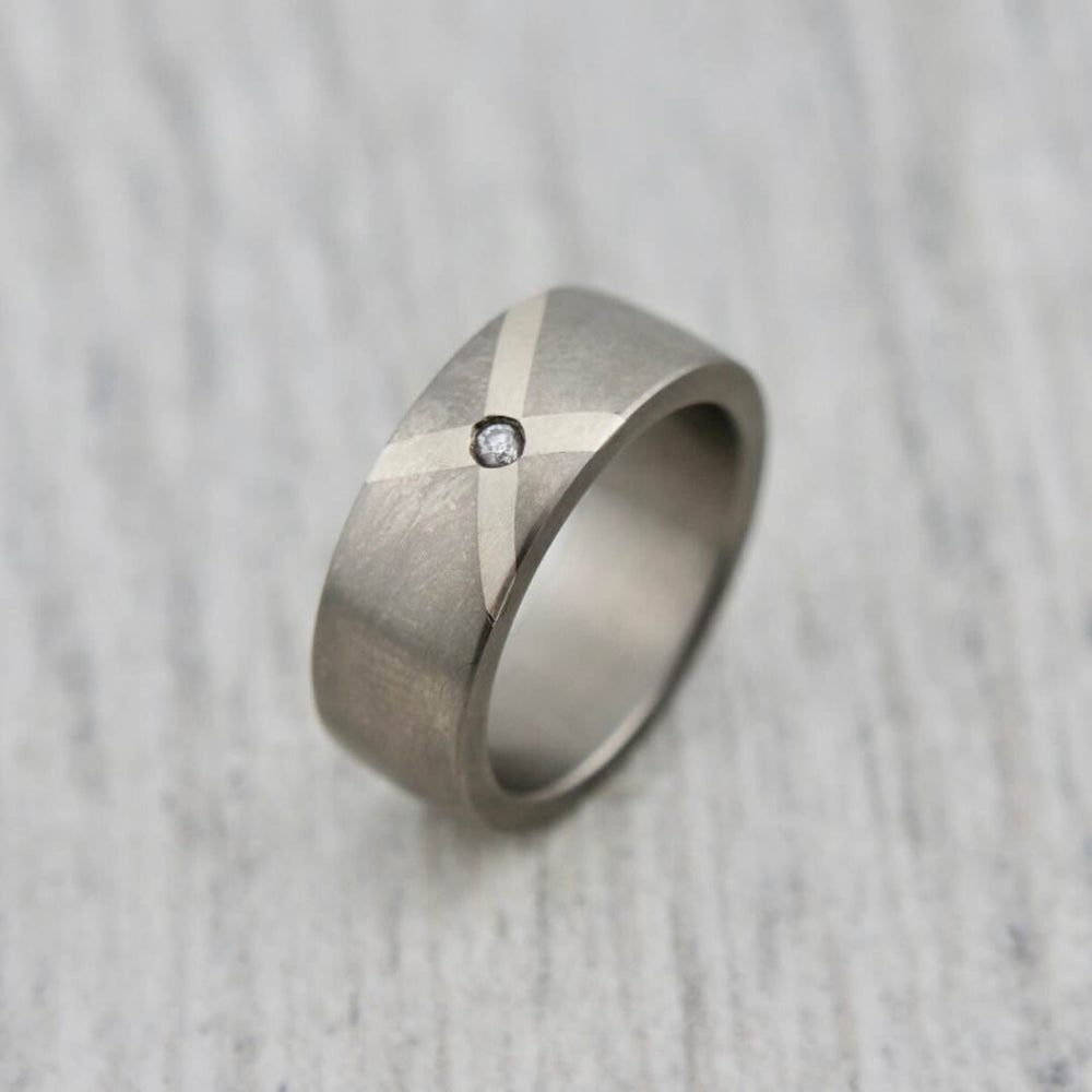 Christine Dwane Bague Croix en argent, titane et diamant