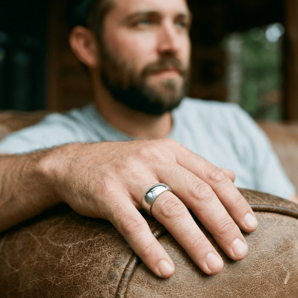 Bague Damas en tungstène Roadtripmadewood Bagues Bague Effet Damas en tungstène | Mathieu Blanchard® Mathieu Blanchard Joaillerie