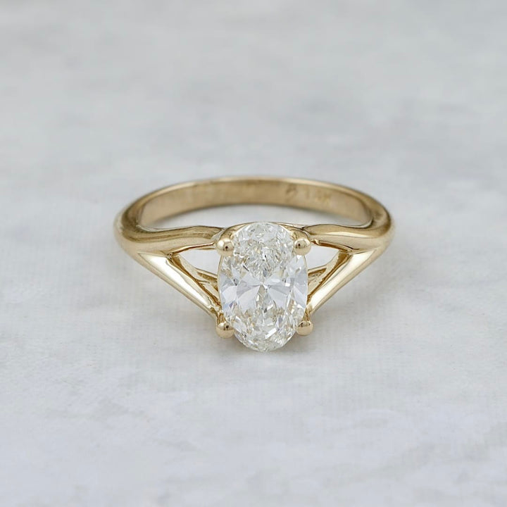 Bague Diamant ovale 1ct Mathieu Blanchard Bagues Bague de fiançailles sur mesure — Centrale 1ct | Mathieu Blanchard Mathieu Blanchard Joaillerie