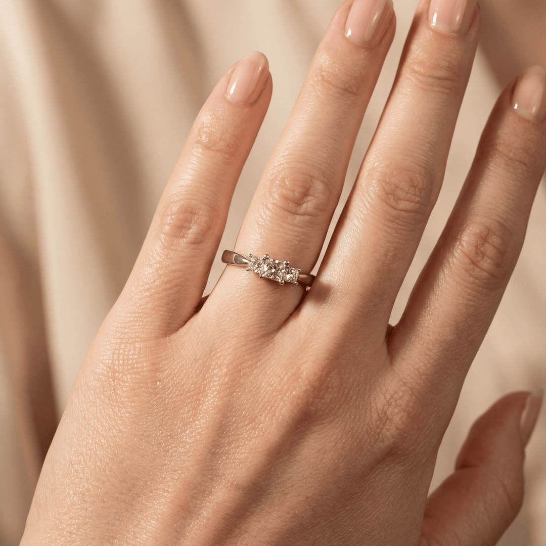 Bague Diamants Princesse 0.50ctw Mathieu Blanchard Bagues Bagues à 3 diamants princesse naturel 0,50ctw | Mathieu Blanchard Mathieu Blanchard Joaillerie