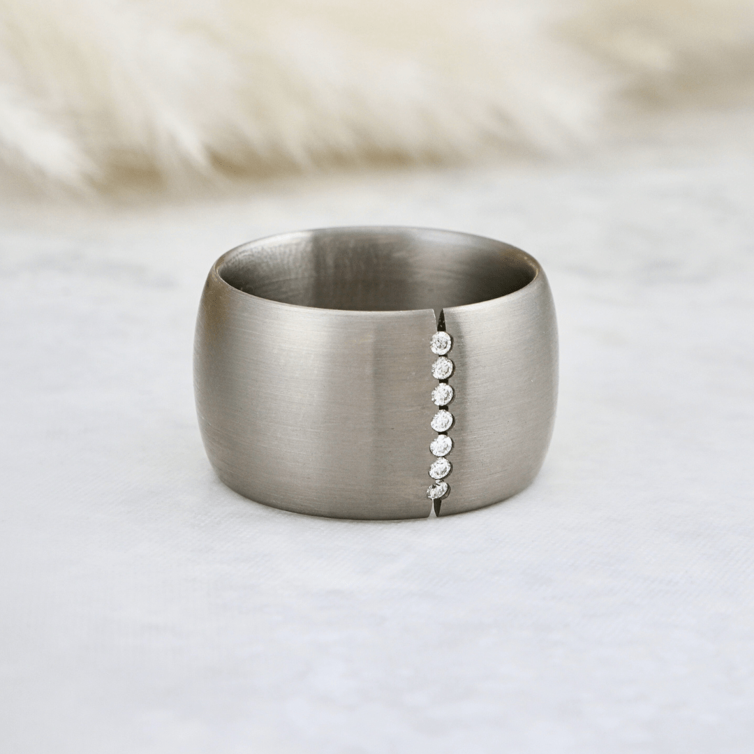 Christine Dwane Bague en argent, titane et diamants