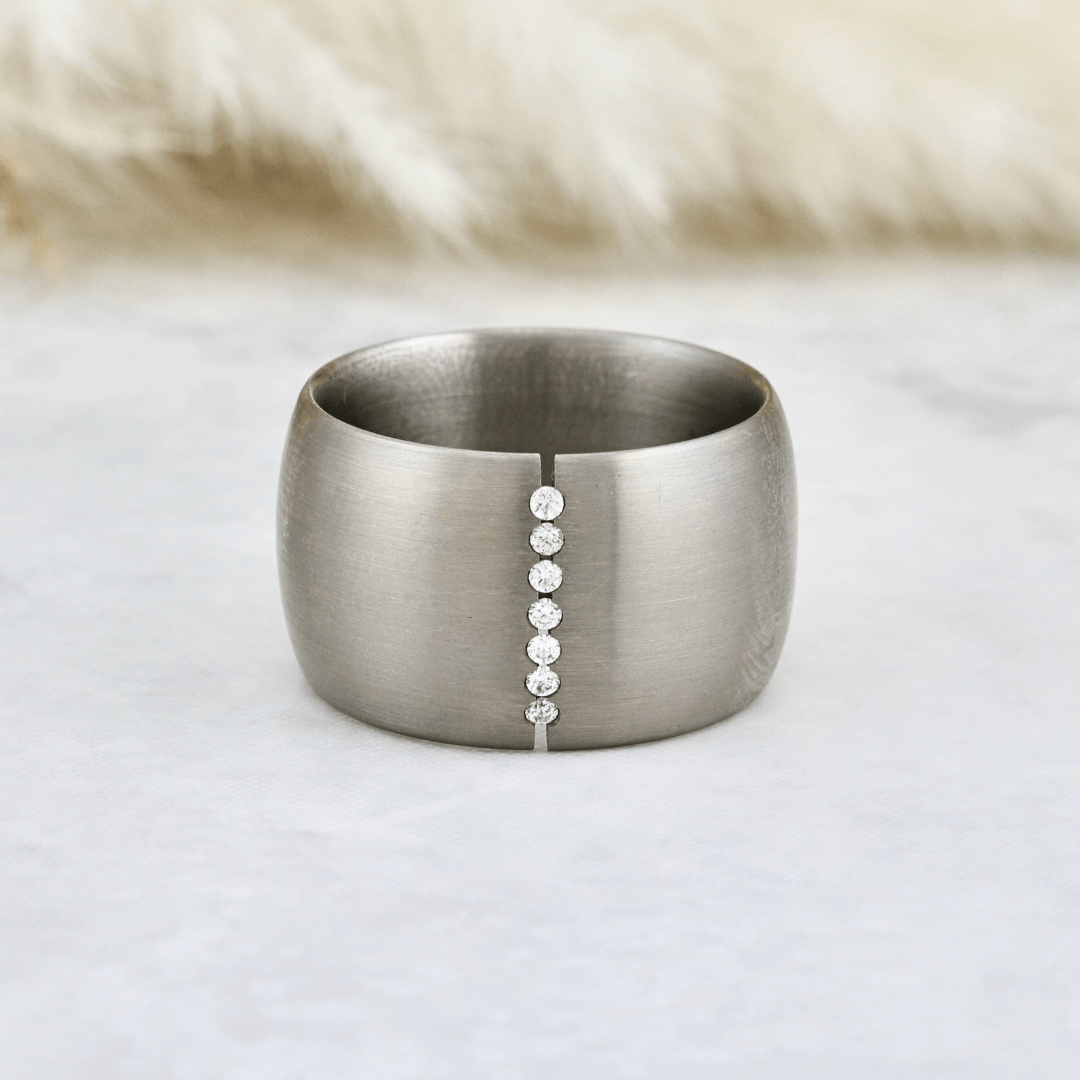 Christine Dwane Bague en argent, titane et diamants