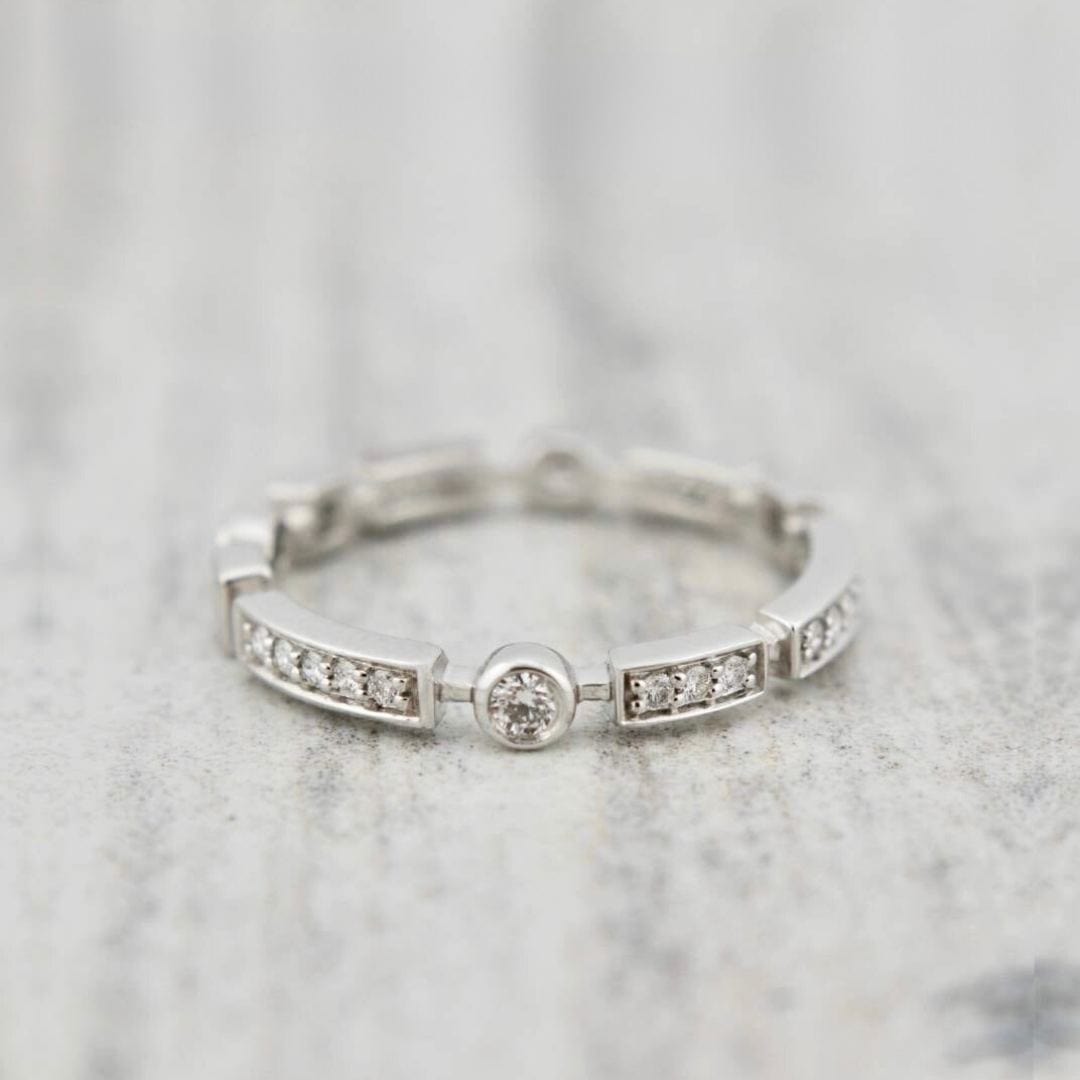 RPM Bagues Grandeur 7.5 Bague en or blanc 14K et diamants - 35pts