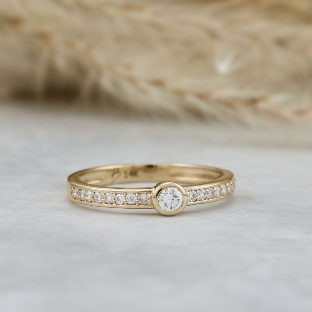 Bague Épure Pavé Diamants Mathieu Blanchard Bagues Bague de fiançailles non accrochante en diamants | Mathieu Blanchard Mathieu Blanchard Joaillerie