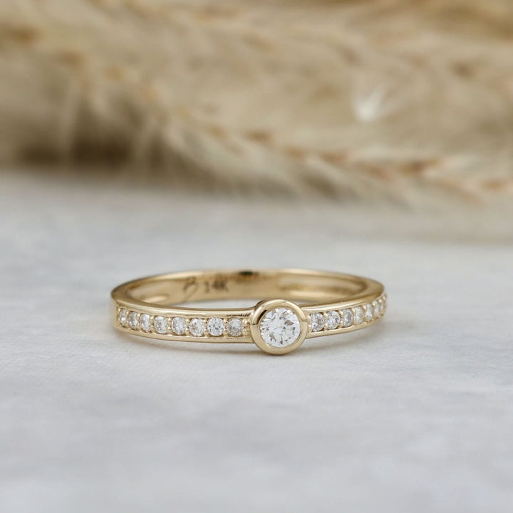 Bague Épure Pavé Diamants Mathieu Blanchard Bagues Bague de fiançailles non accrochante en diamants | Mathieu Blanchard Mathieu Blanchard Joaillerie