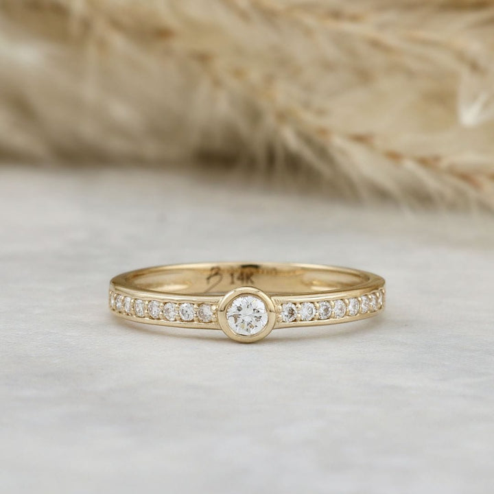 Bague Épure Pavé Diamants Mathieu Blanchard Bagues Bague de fiançailles non accrochante en diamants | Mathieu Blanchard Mathieu Blanchard Joaillerie