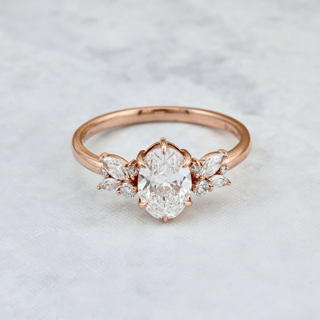 Bague Fancy et diamants Mathieu Blanchard Bagues Bague sur mesure Fancy | Diamant oval | Mathieu Blanchard Joaillerie Mathieu Blanchard Joaillerie