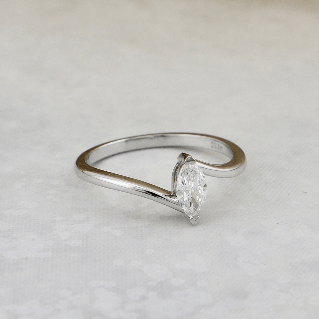 Bague Marquise et diamant 0,3 ct Mathieu Blanchard Bagues Bague Marquise en or 14K et diamant marquise 0,3ct | Mathieu Blanchard Mathieu Blanchard Joaillerie