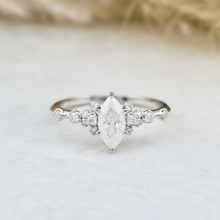 Bague Nuage Marquise Moissanites Mathieu Blanchard Bagues 5 / Or blanc 10K PBA5OM194765-5 Solitaire Moissanite Marquise 0,5ct en or 10K ou 925 | Mathieu Blanchard Mathieu Blanchard Joaillerie