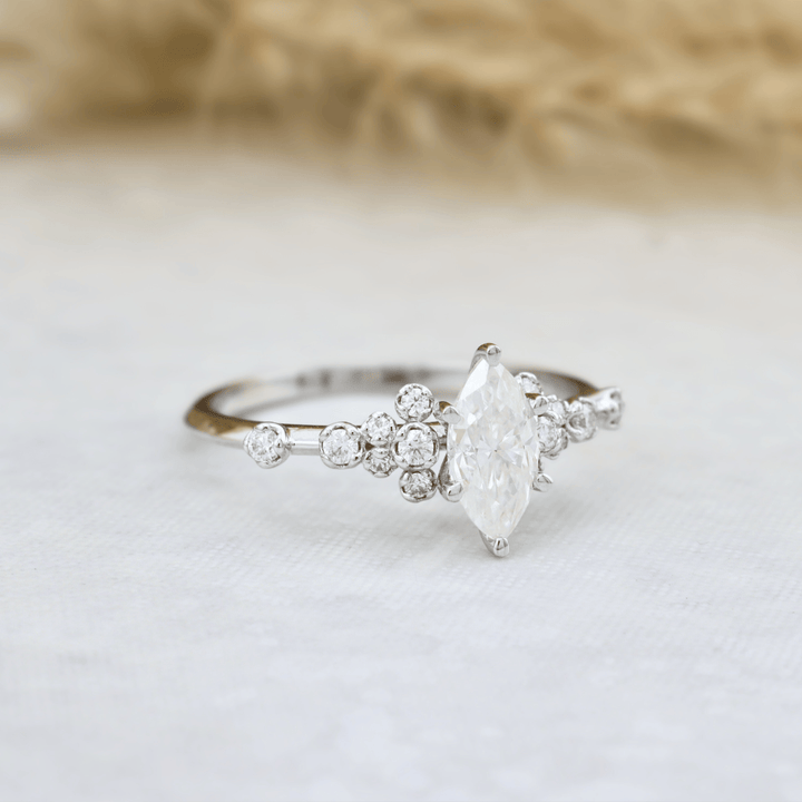 Bague Nuage Marquise Moissanites Mathieu Blanchard Bagues Solitaire Moissanite Marquise 0,5ct en or 10K ou 925 | Mathieu Blanchard Mathieu Blanchard Joaillerie