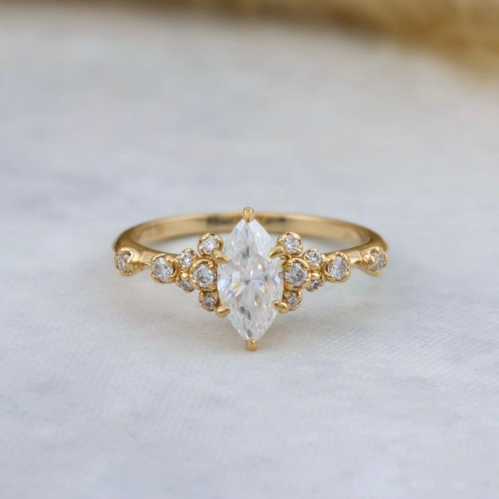 Bague Nuage Marquise Moissanites Mathieu Blanchard Bagues Solitaire Moissanite Marquise 0,5ct en or 10K ou 925 | Mathieu Blanchard Mathieu Blanchard Joaillerie