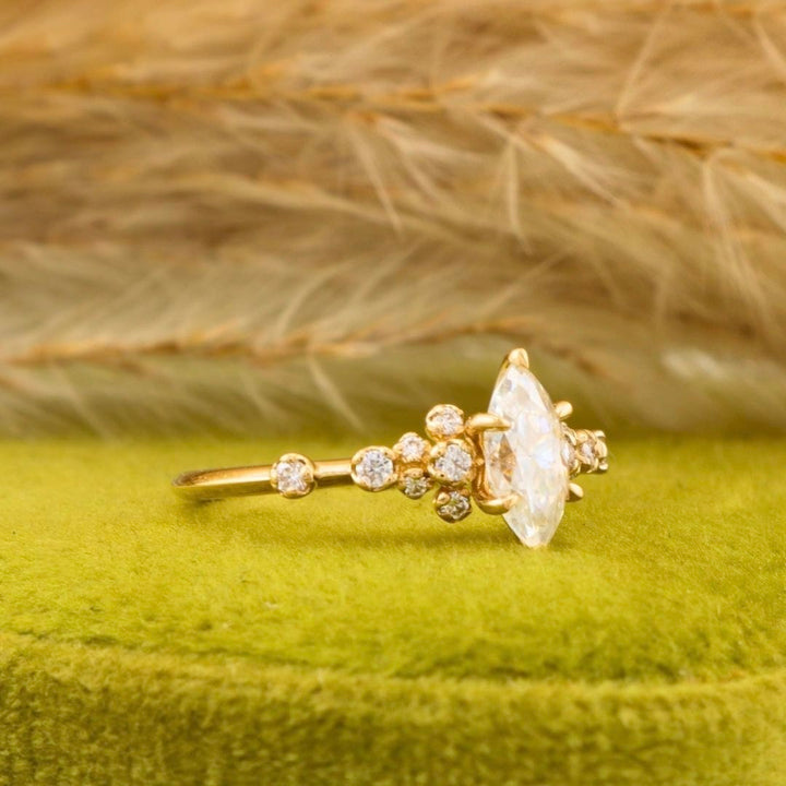 Bague Nuage Marquise Moissanites Mathieu Blanchard Bagues Solitaire Moissanite Marquise 0,5ct en or 10K ou 925 | Mathieu Blanchard Mathieu Blanchard Joaillerie