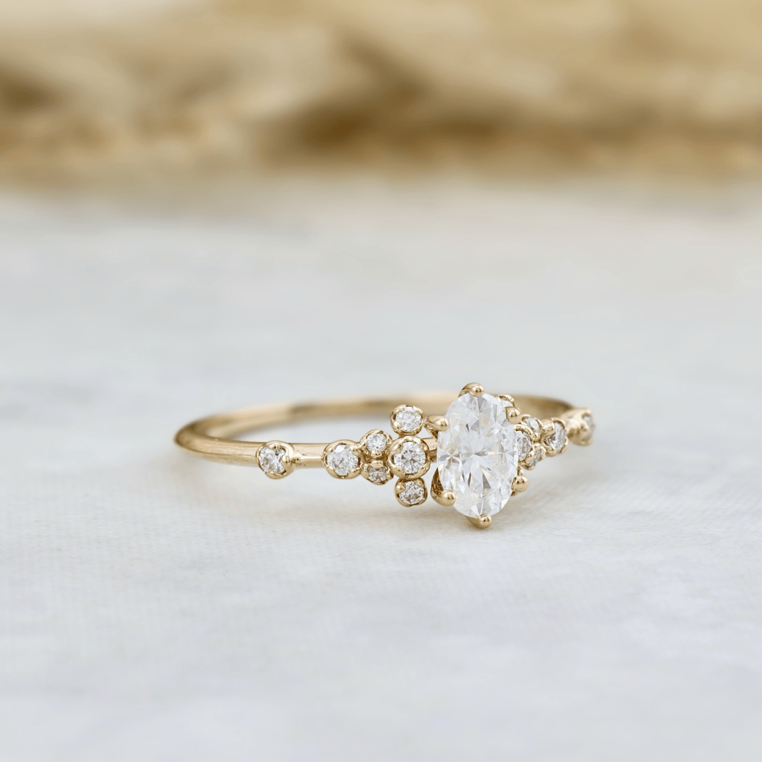 Bague Nuage Ovale Moissanites Mathieu Blanchard Bagues Solitaire Moissanite Ovale 0,4ct en or 10K ou 925 | Mathieu Blanchard Mathieu Blanchard Joaillerie