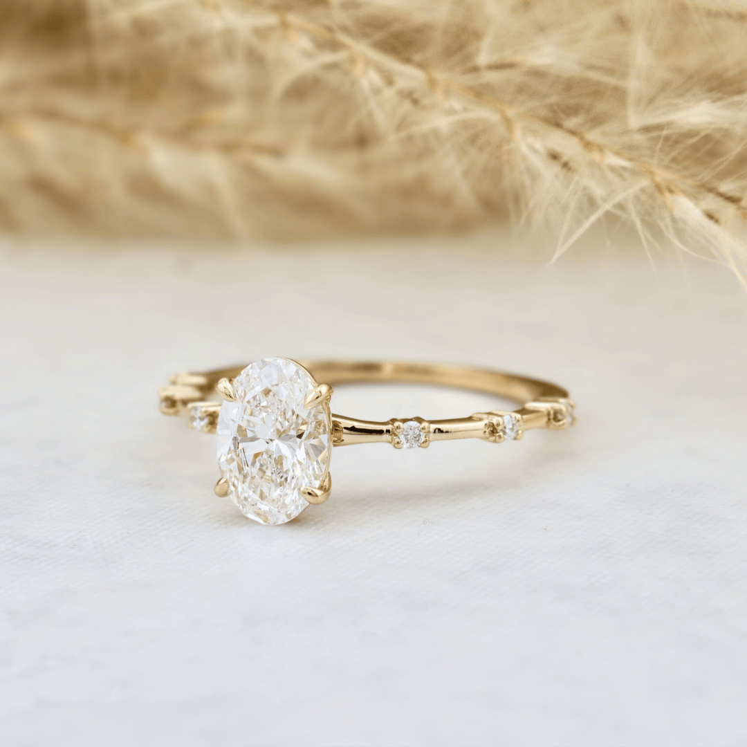 Bague Ovale et diamant 1ct Mathieu Blanchard Bagues Bague sur mesure Fancy | Diamant oval | Mathieu Blanchard Joaillerie Mathieu Blanchard Joaillerie