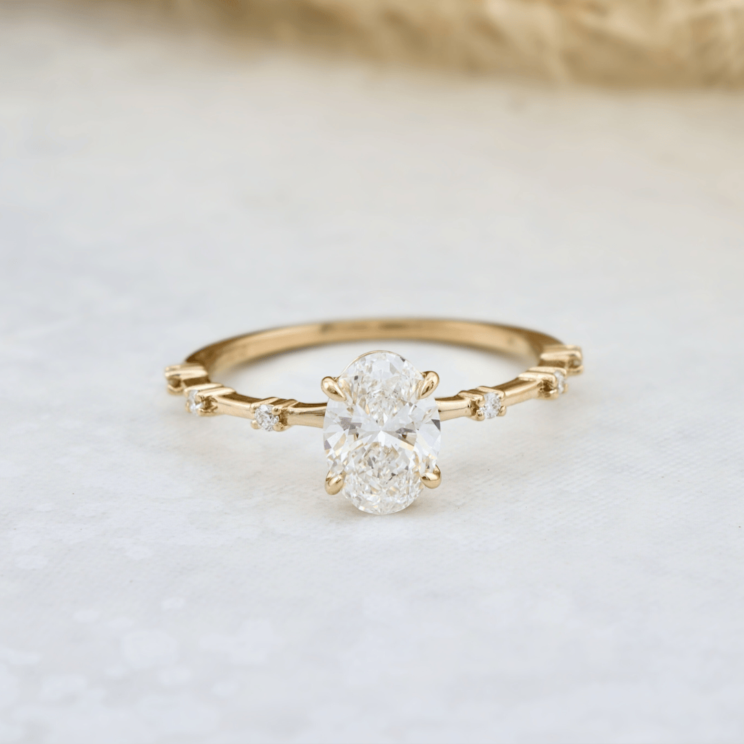 Bague Ovale et diamant 1ct Mathieu Blanchard Bagues Bague sur mesure Fancy | Diamant oval | Mathieu Blanchard Joaillerie Mathieu Blanchard Joaillerie