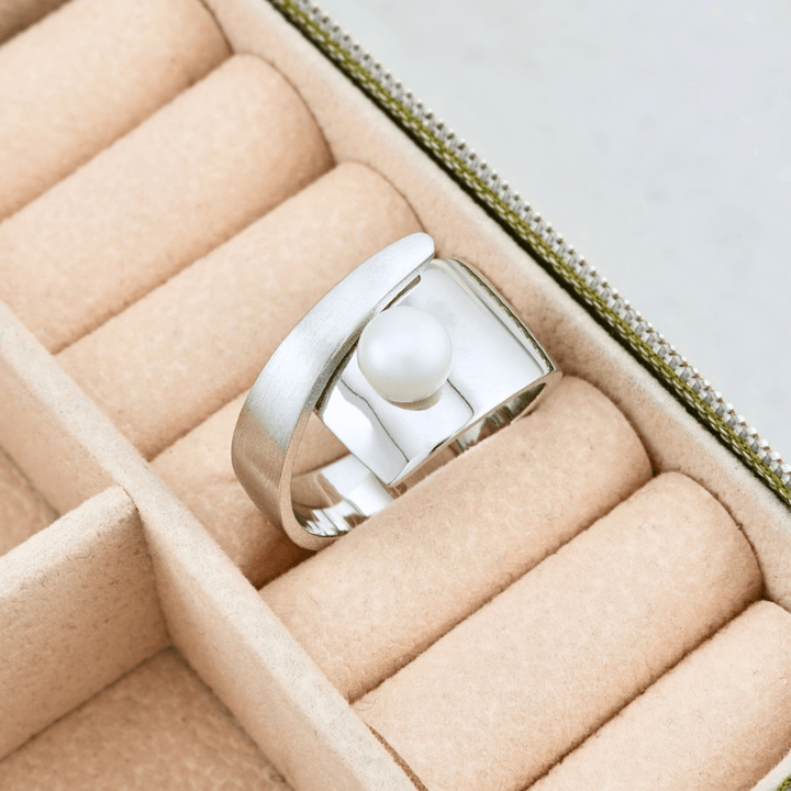 Mathieu Blanchard Bagues Bague Pointe en argent sterling et perle