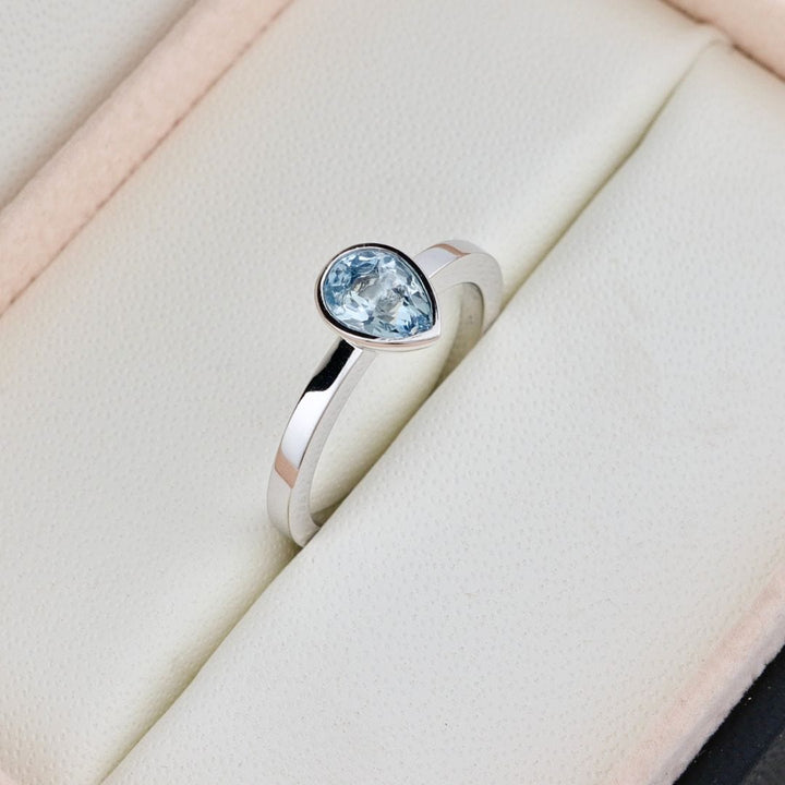 Bague Poire et aigue marine Mathieu Blanchard Bagues Bague en or 14K  - 18K et aigue-marine AAA | Mathieu Blanchard Mathieu Blanchard Joaillerie