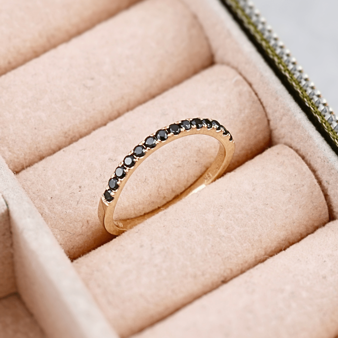 Bague Semi-éternité courbe et diamants noirs Mathieu Blanchard Bagues Bague de contour en or 14K - 18K ou platine et diamants noirs | Mathieu Blanchard Joaillerie Mathieu Blanchard Joaillerie