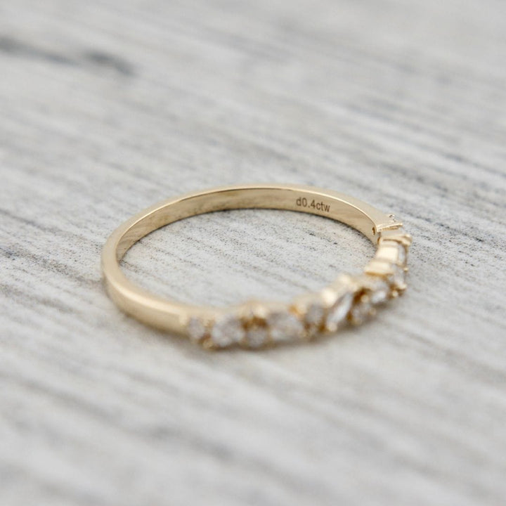 Mathieu Blanchard Bagues Bague semi-éternité Marquise en or 14K et diamants