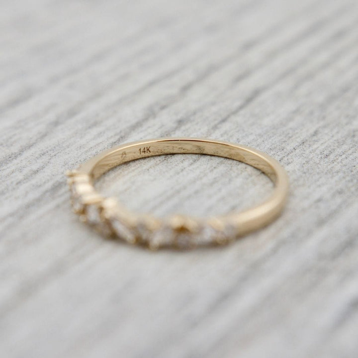 Mathieu Blanchard Bagues Bague semi-éternité Marquise en or 14K et diamants