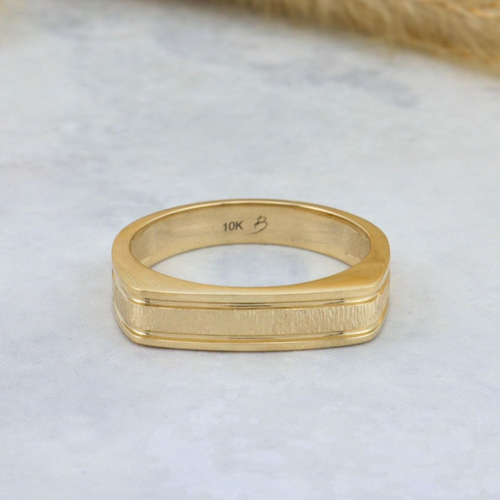 Bague Signet texturé Mathieu Blanchard Bagues Jonc Signet 6 mm Or Solide sur Mesure | Mathieu Blanchard Mathieu Blanchard Joaillerie