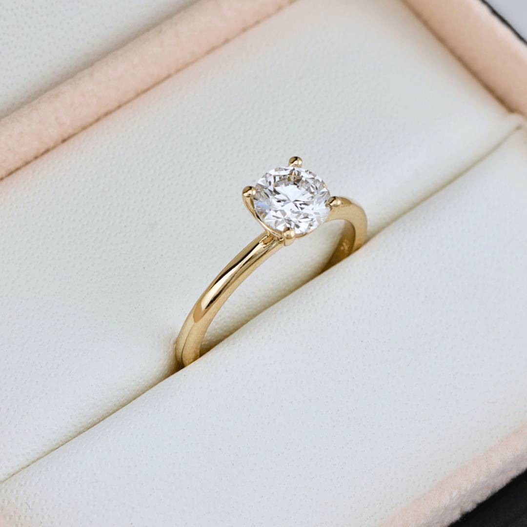 Bague solitaire Classique et diamant 0,5 1 ct Mathieu Blanchard Bagues Solitaire en or 14K - 18K et diamant rond 0,5 ct - 1.00 ct | Mathieu Blanchard Mathieu Blanchard Joaillerie
