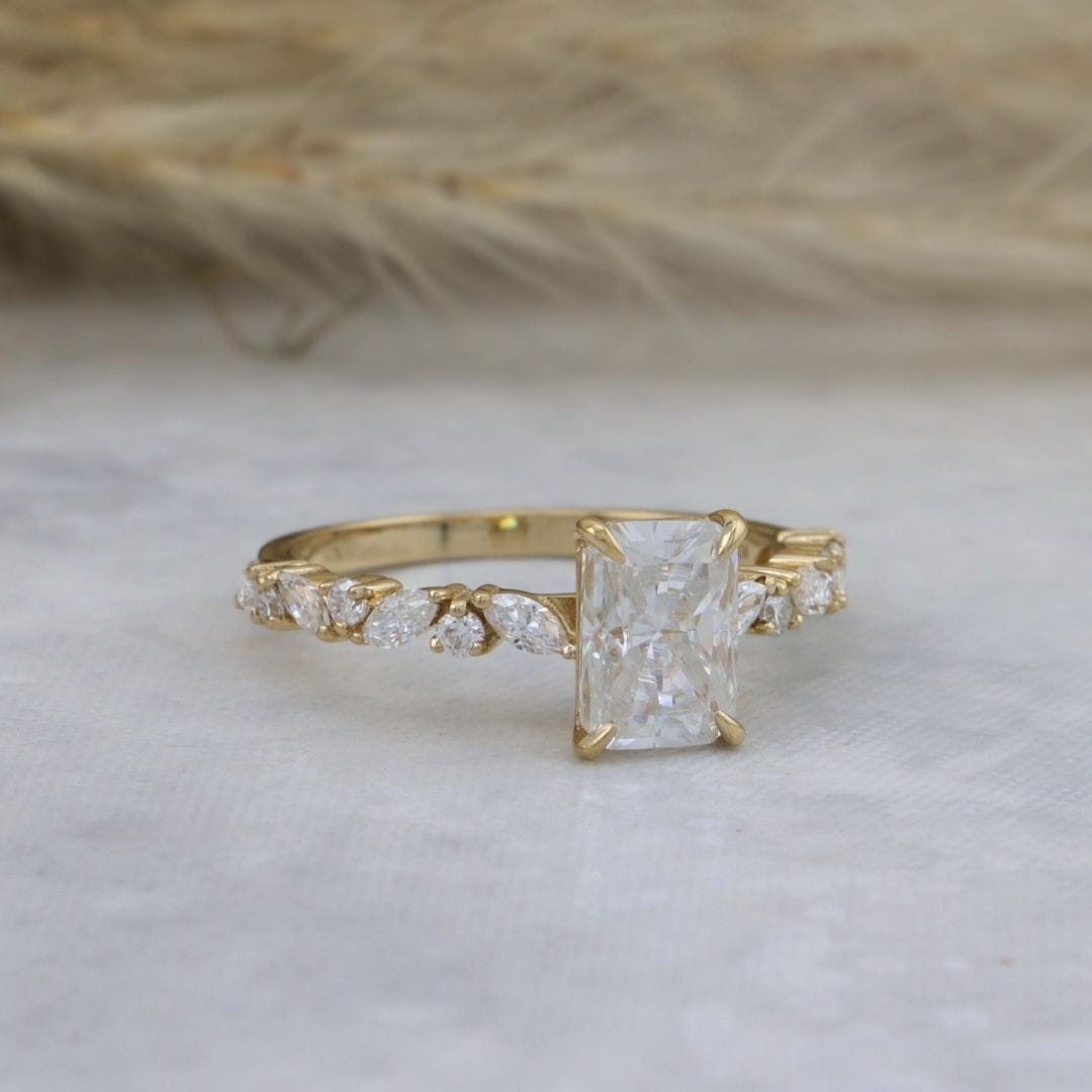 Bague solitaire Diamant Radiant &amp; Marquise Mathieu Blanchard Bagues Bague de fiançailles radiant 1ct &amp; Marquise | Mathieu Blanchard Mathieu Blanchard Joaillerie