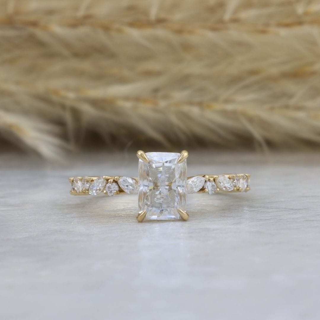 Bague solitaire Diamant Radiant &amp; Marquise Mathieu Blanchard Bagues Bague de fiançailles radiant 1ct &amp; Marquise | Mathieu Blanchard Mathieu Blanchard Joaillerie