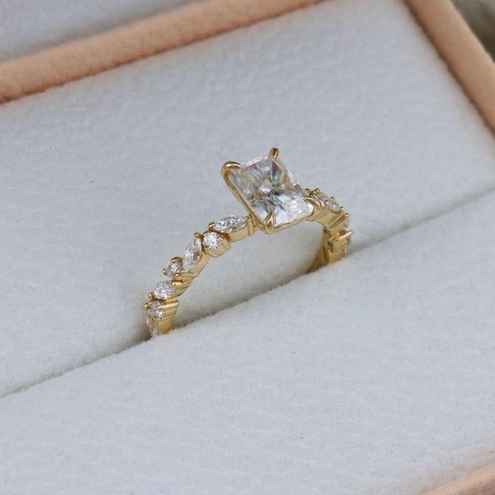 Bague solitaire Diamant Radiant & Marquise Mathieu Blanchard Bagues Bague de fiançailles radiant 1ct & Marquise | Mathieu Blanchard Mathieu Blanchard Joaillerie