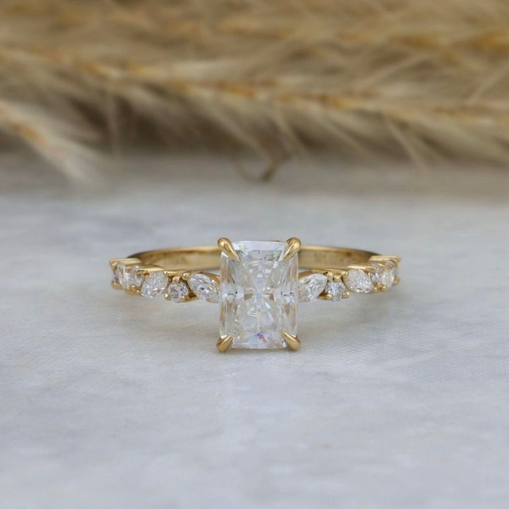 Bague solitaire Diamant Radiant &amp; Marquise Mathieu Blanchard Bagues Bague de fiançailles radiant 1ct &amp; Marquise | Mathieu Blanchard Mathieu Blanchard Joaillerie
