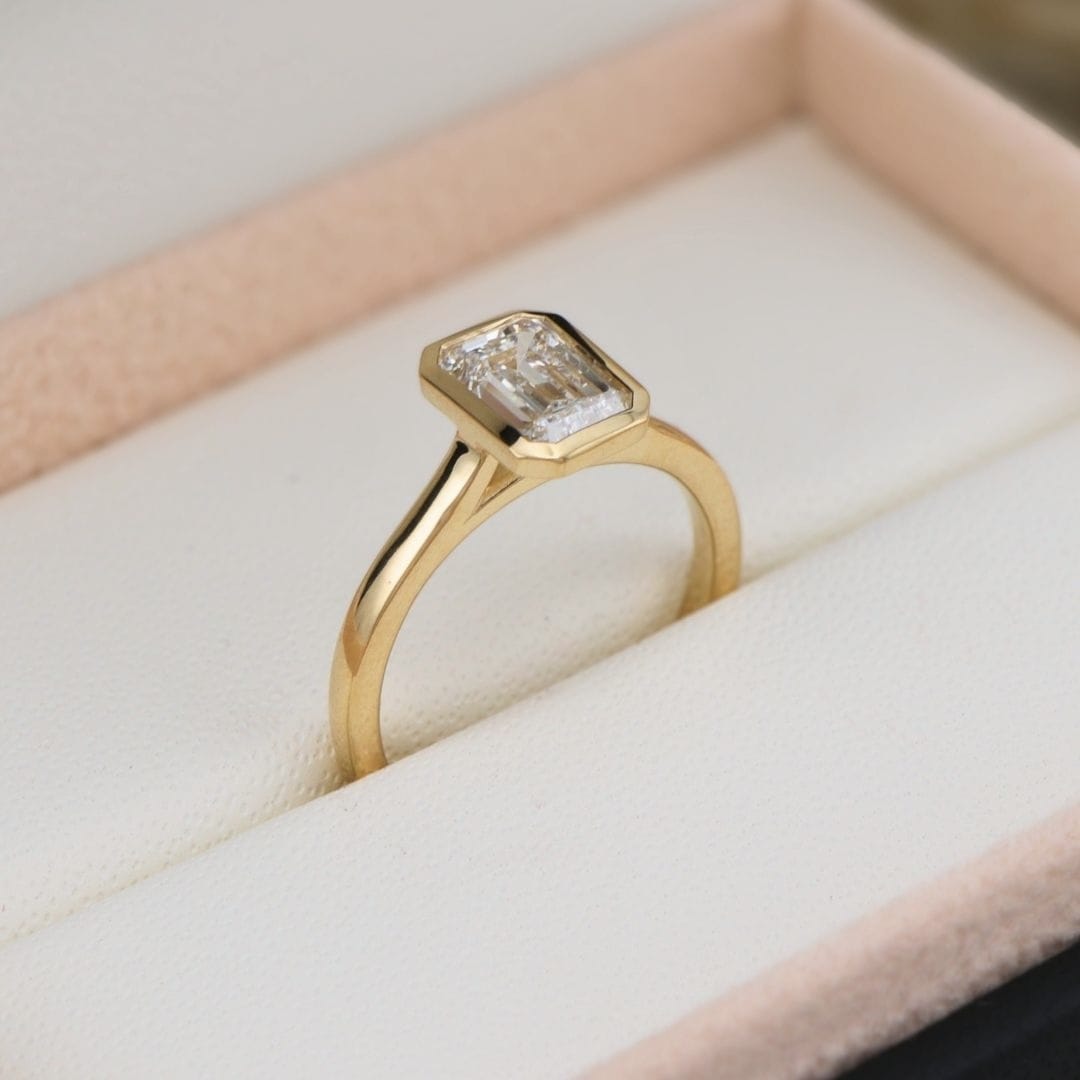 Bague solitaire Émeraude diamant 1 ct Mathieu Blanchard Bagues Bague solitaire Émeraude diamant 1 ct | Mathieu Blanchard Mathieu Blanchard Joaillerie