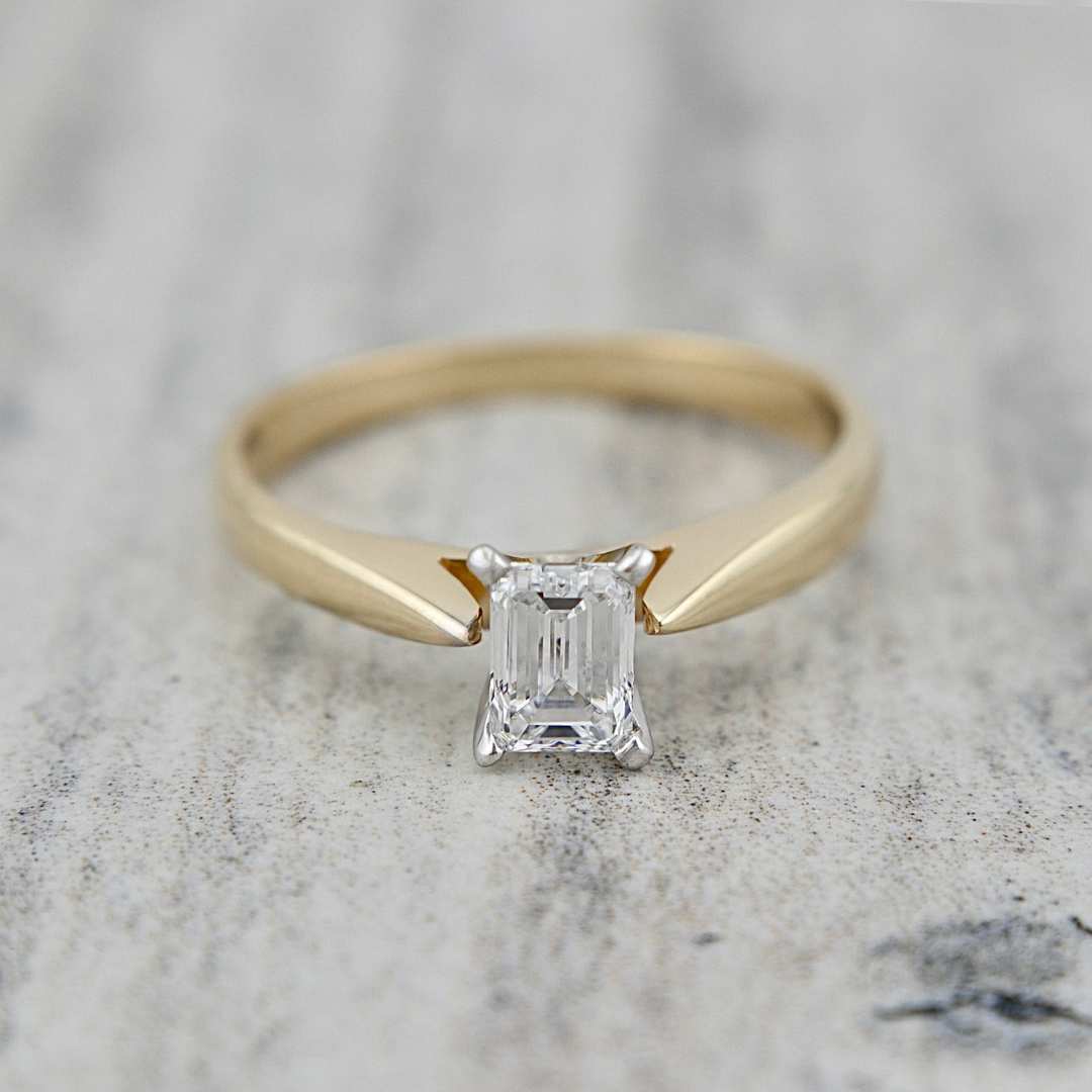 Mathieu Blanchard Bagues Bague solitaire Émeraude en or 14K et diamant