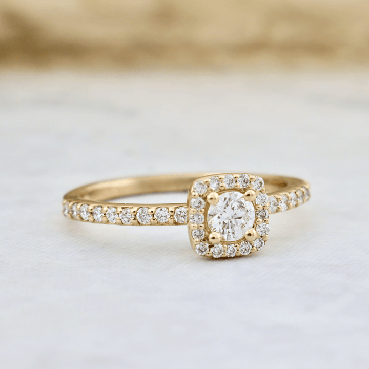 Bague solitaire Halo diamants 0.45 ctw Mathieu Blanchard Bagues Bague solitaire Halo diamants 0.45 ctw | Mathieu Blanchard Joaillerie Mathieu Blanchard Joaillerie