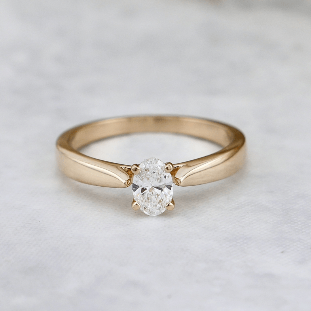 Mathieu Blanchard Bagues Grandeur 6 / Doré / Or 14K Bague solitaire Oval en or 14K - 18K et diamant 0,5 ct