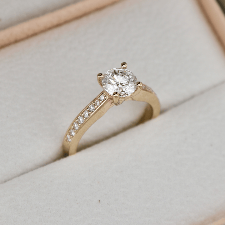 Mathieu Blanchard Bagues Bague solitaire Pavé en or 14K - 18K ou platine et diamant 1 ct