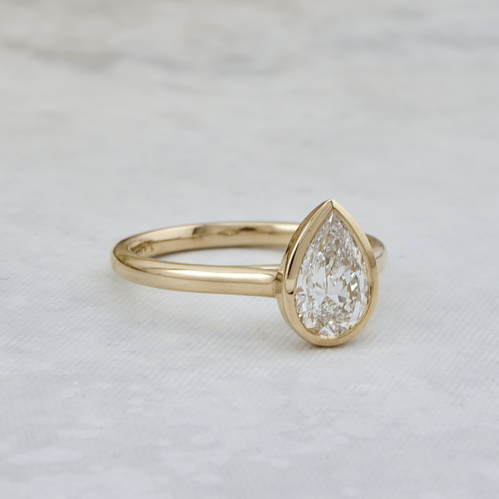 Mathieu Blanchard Bagues Bague solitaire Poire diamants 1 ct