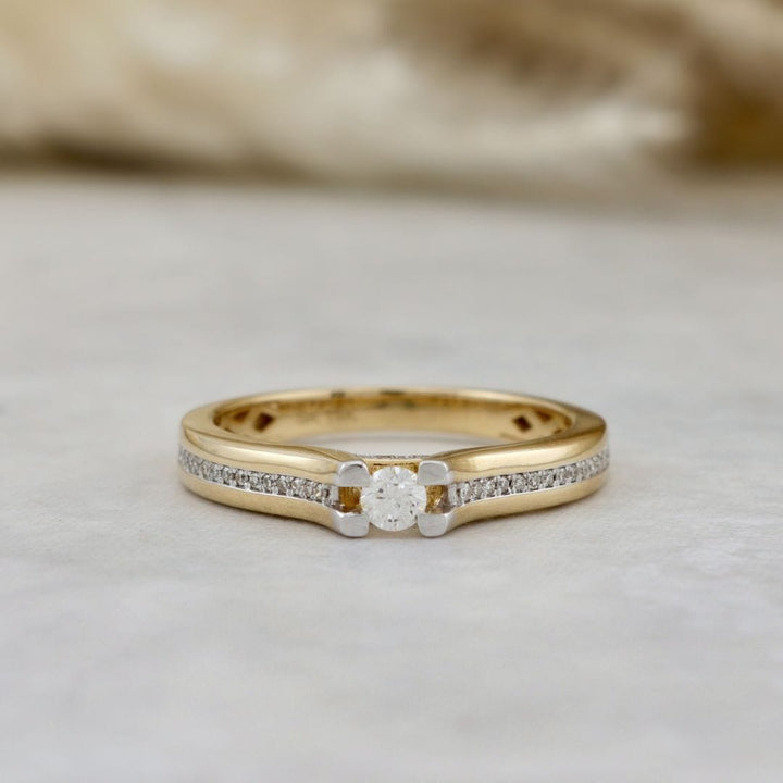 Mathieu Blanchard Bagues Bague Suspension — Halo caché et diamants d’accent
