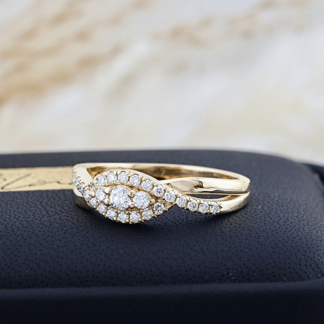 Bague Torsade et diamants Mathieu Blanchard Bagues Bague sur mesure - Diamants Torsade en or 18K | Mathieu Blanchard Mathieu Blanchard Joaillerie