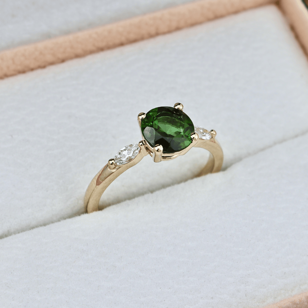 Bague Tourmaline et Diamants Mathieu Blanchard Bagues Bague sur mesure Tourmaline verte et Diamants | Mathieu Blanchard Mathieu Blanchard Joaillerie