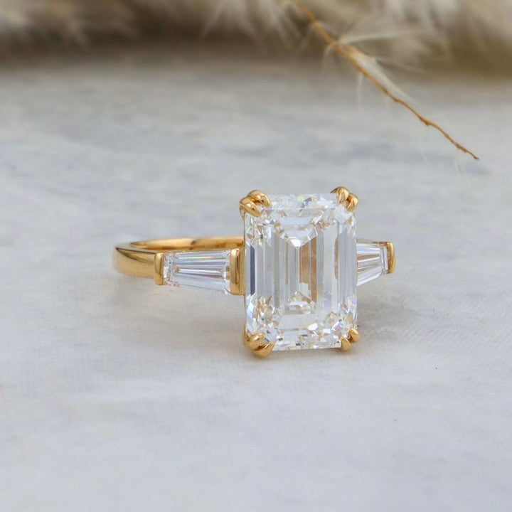 Bague Trapèze Diamant Émeraude 6 ct Mathieu Blanchard Bagues Bague de fiançailles - Diamant Émeraude 6 ct | Mathieu Blanchard Mathieu Blanchard Joaillerie
